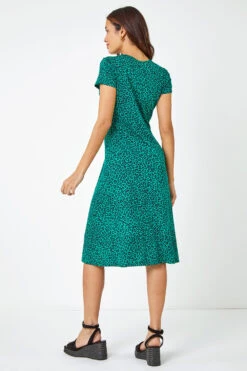 Green Leopard Print Ruched Midi Dress -Outlet Modi Qube Store 001bfab7 b2e0 4de4 9786 5f9f67d6bb5b