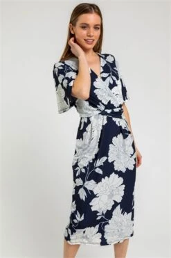 Black Petite Floral Print Belted Wrap Dress -Outlet Modi Qube Store 0517d12f 2642 4867 bdd4 9e086b8069e4