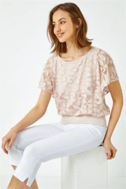 Light Pink Textured Animal Print Top -Outlet Modi Qube Store 08077c5e b5a0 4839 aead dfa4948a402e