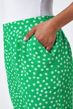 Green Petite Floral Tapered Stretch Trouser 11 Green Petite Floral Tapered Stretch Trouser -Outlet Modi Qube Store 0aa0f958 47e8 462a a23b a2e4ef2fb48b