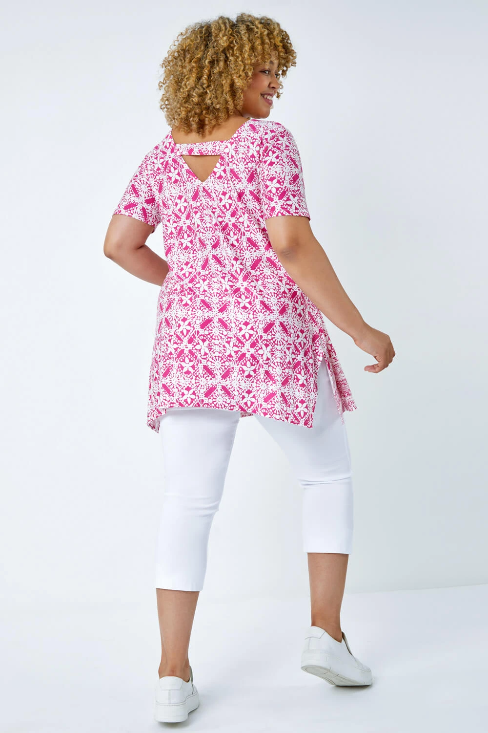 Pink Curve Tile Print Stretch Top 5 Pink Curve Tile Print Stretch Top - Image 3