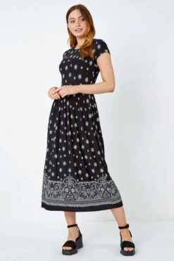 Black Paisley Border Print Midi Dress -Outlet Modi Qube Store 10d55ea0 3392 4b3b a053 02fb3a46f615