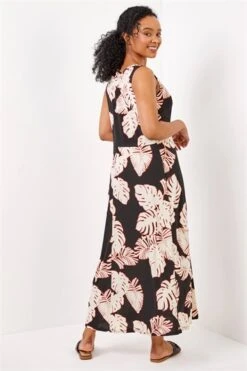 Black Petite Tropical Leaf Print Shift Dress -Outlet Modi Qube Store 138233c8 80f0 4521 a803 c41b4579ec87