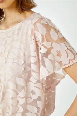 Light Pink Textured Animal Print Top -Outlet Modi Qube Store 1398551d 0329 4656 bf63 6d29ff7a2904
