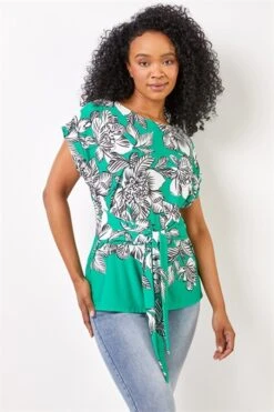 Green Petite Floral Wrap Dress -Outlet Modi Qube Store 13fb3867 5981 4bbb 8bb8 c224951dc8a5