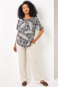 Black Petite Contrast Tropical Print Neck Tie Top 9 Black Petite Contrast Tropical Print Neck Tie Top -Outlet Modi Qube Store 2b9751b1 a867 4286 80e1 43bf5fe6db67