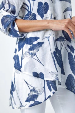 Navy Palm Print Wrap Hem Tunic Top -Outlet Modi Qube Store 2e0d9ad5 163b 45c3 ae02 a929b24b8c4f