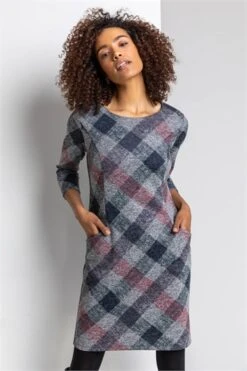 Navy Check Print Pocket Shift Dress -Outlet Modi Qube Store 318b8fd3 5c4c 419c b0ad 28b5c9170dab