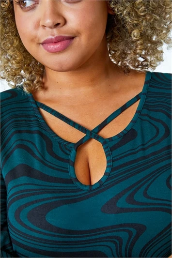 Black Curve Faux Leather Stretch Trousers 5 Black Curve Faux Leather Stretch Trousers - Image 3