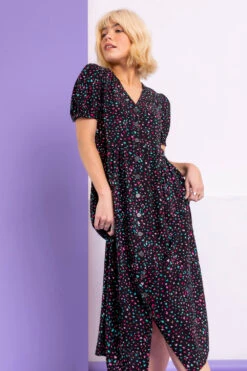 Black Ditsy Spot Print Button Down Dress -Outlet Modi Qube Store 342e2569 df2d 4be3 92c6 baaf5c70c8c0