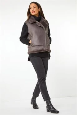 Grey Animal Embellished Stretch Top -Outlet Modi Qube Store 3fe689da b0a2 40d0 87b6 e3217dc662a6