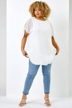 Ivory Curve Chiffon Overlay Top With Necklace -Outlet Modi Qube Store 431fd58b 3b16 43e6 96d9 1389cbe30d69