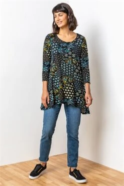 Green Textured Floral Hanky Hem Tunic Top -Outlet Modi Qube Store 4cd082c3 4317 40c7 bb50 235ef48d26a1
