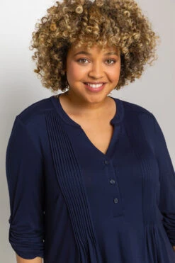 Navy Curve Plain Pintuck Detail Blouse -Outlet Modi Qube Store 4ec80709 d36e 4249 b35c 620a3652a901