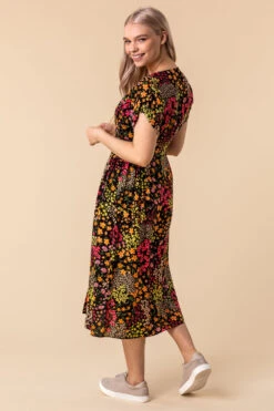 Multi Floral Print Button Through Dress -Outlet Modi Qube Store 50410bd2 138e 4c08 b567 b6718649b9e3