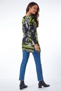 Blue Abstract Animal Print 3/4 Sleeve Tunic Top -Outlet Modi Qube Store 5779bba1 78ac 4a8f 96ac 51767e1a824c