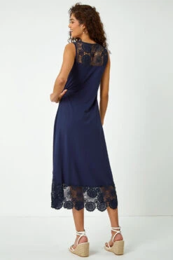 Navy Crochet Hem Stretch Midi Dress 10 Navy Crochet Hem Stretch Midi Dress -Outlet Modi Qube Store 5c64483d 3808 4488 9c67 d3b88151a58d