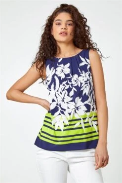 Blue Paisley Contrast Border Print Top 10 Blue Paisley Contrast Border Print Top -Outlet Modi Qube Store 5f19247e 367d 4995 9fe2 f7161f5f3b2e