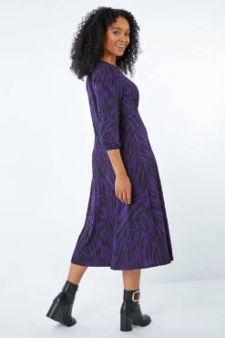 Purple Petite Animal Print Midi Dress -Outlet Modi Qube Store 657112b7 e9c4 4b85 b506 b351a0b99cd8