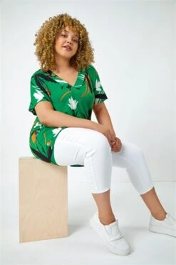 Khaki Curve Leaf Print Stretch Jersey Top -Outlet Modi Qube Store 664f9a15 5d56 498b b75e 227ec9011bed