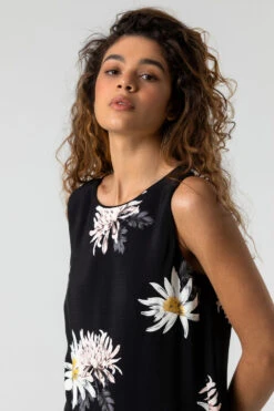 Black Daisy Floral Shift Dress -Outlet Modi Qube Store 665a5cda 53a6 4390 b892 0ca0bec4c280