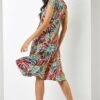 Red Sleeveless Floral Panel Stretch Dress -Outlet Modi Qube Store 67c723e2 78e0 45aa 86a6 a045e4ab2823