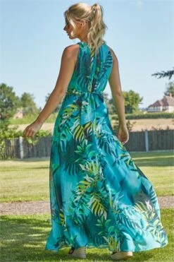 Pink Tropical Print Halterneck Maxi Dress -Outlet Modi Qube Store 69d4e0d7 d696 4c7e bb38 44aeb00287c1