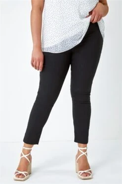 Black Curve Plain Hanky Hem Top -Outlet Modi Qube Store 6c63198b 6365 4844 a261 1e09ac85220a