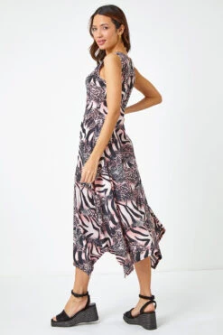 Pink Sleeveless Animal Midi Dress 9 Pink Sleeveless Animal Midi Dress -Outlet Modi Qube Store 7e9647df f712 4958 b03c 196ead407201