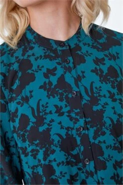 Green Graphic Tiered Shirt Midi Dress