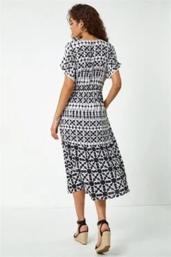 Khaki Aztec Print Tiered Midi Tea Dress 12 Khaki Aztec Print Tiered Midi Tea Dress -Outlet Modi Qube Store 87ab13a6 37f5 49b3 9736 ed983661b952