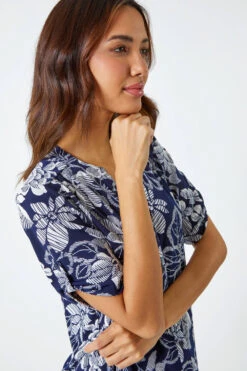 Navy Textured Floral Print Blouse -Outlet Modi Qube Store 8d31ef9d 9909 44e6 b613 51c1a697f5e5