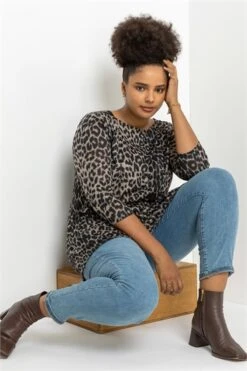 Green Curve Tropical Print Shirred Detail Top