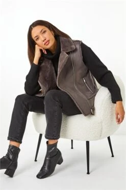 Grey Animal Embellished Stretch Top -Outlet Modi Qube Store 91f5de25 d257 4ae7 9f94 48dbc4644fa3