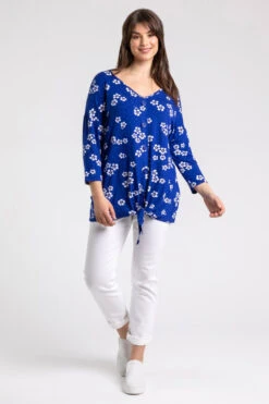 Blue Curve Floral Print Button Down Tie Top 8 Blue Curve Floral Print Button Down Tie Top -Outlet Modi Qube Store 929a17c5 b7ac 4a93 b7d7 0ccdfb12d5e9