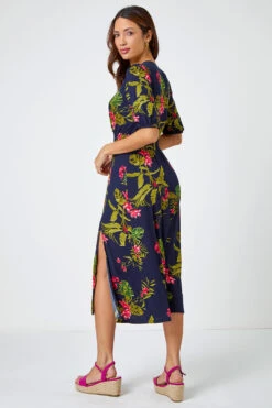 Pink Tropical Print Stretch Midi Dress -Outlet Modi Qube Store 92d66125 a376 496c be96 928876fbdd08