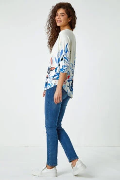 Blue Floral Border Curve Hem Top -Outlet Modi Qube Store a533adb7 a7fc 453d b4d6 4611a596f6cd
