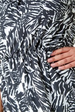 Black Curve Abstract Print Stretch Culottes -Outlet Modi Qube Store a575d916 8d46 4369 a83d d3dcf89c1eee