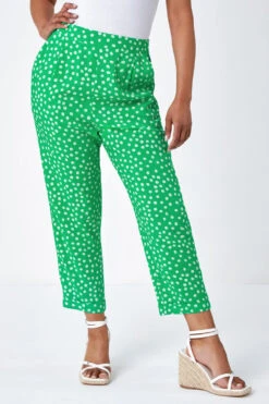 Green Petite Floral Tapered Stretch Trouser 10 Green Petite Floral Tapered Stretch Trouser -Outlet Modi Qube Store ab0b843b 6b7b 4de9 ab1e 9f8fe7037ee4