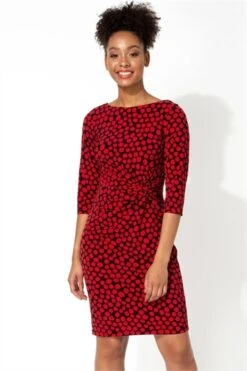 Red Abstract Spot Print Pocket Shift Dress -Outlet Modi Qube Store aba49e6d e1d1 440e a373 1d6239cf7cd7