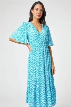 Blue Petite Ditsy Floral Stretch Midi Dress -Outlet Modi Qube Store b785413f 1271 4fb2 8607 ee2269fc2e12