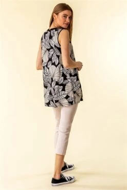 Black Border Print Zip Detail Stretch Top 8 Black Border Print Zip Detail Stretch Top -Outlet Modi Qube Store b93c8b00 54ff 4815 a7a9 ebe57f080852