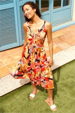 Orange Tropical Print Relaxed Kimono Top 11 Orange Tropical Print Relaxed Kimono Top -Outlet Modi Qube Store c14931bc c589 4ab4 8a73 a9aa9718fec8