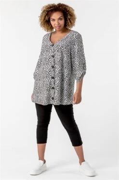 Plum Curve Chiffon Top With Necklace -Outlet Modi Qube Store cdb3bdb4 f062 4c06 a8cc ec21c71dcc59