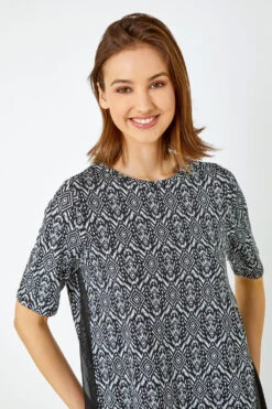 Black Aztec Chiffon Hem Tunic Stretch Top -Outlet Modi Qube Store cef762dd 84d6 4324 bf36 db37324d36ec