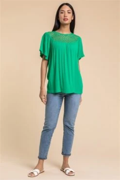 Red Ditsy Embroidered Trim Detail Top -Outlet Modi Qube Store d157b7b5 8d7e 4d04 97fe 6b2464e3a809