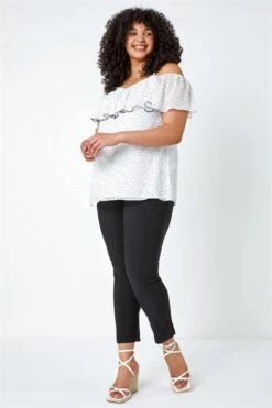 Black Curve Plain Hanky Hem Top -Outlet Modi Qube Store d2d68db7 ce83 43b3 834a 6a0299386462