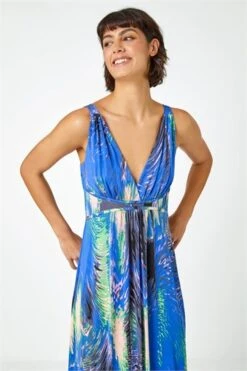 Green Abstract Halter Neck Tiered Maxi Dress -Outlet Modi Qube Store d662d344 0ade 4f71 a1bb 2fc94a766330