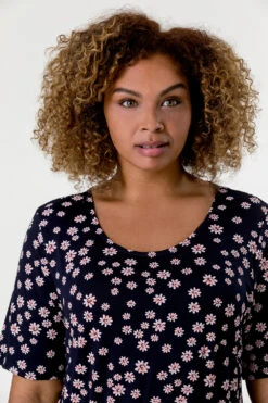 Navy Curve Ditsy Floral Print Midi Dress -Outlet Modi Qube Store dc0f9bdc 3fb7 4f49 847b 82046ac5bec6