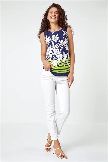 Blue Paisley Contrast Border Print Top 3 Blue Paisley Contrast Border Print Top - Image 2